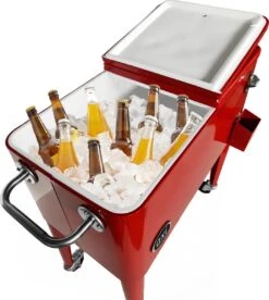 AXI Retro Cooler Rood - Koeler Met Wielen - 76L Inhoud - Koelbox Met Aftapkraan -Gardena Winkel 1075x1200