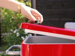 AXI Retro Cooler Rood - Koeler Met Wielen - 76L Inhoud - Koelbox Met Aftapkraan -Gardena Winkel 1200x900 23