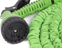 Benson - Tuinslang - Fexibel - 10 Meter - Tuinslang Met Koppeling - Spuitpistool - Groen 10 Benson - Tuinslang - Fexibel - 10 Meter - Tuinslang Met Koppeling - Spuitpistool - Groen -Gardena Winkel 1200x934