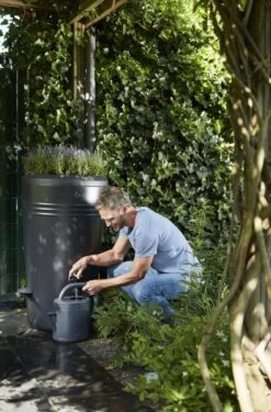 Elho Green Basics Regenton - Regenton - Living Black - Buiten - 200 Liter -Gardena Winkel 790x1200