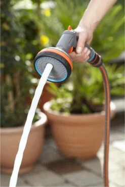 GARDENA - Comfort Broeskop - 5 Straalsoorten - Grijs -Gardena Winkel 801x1200 4